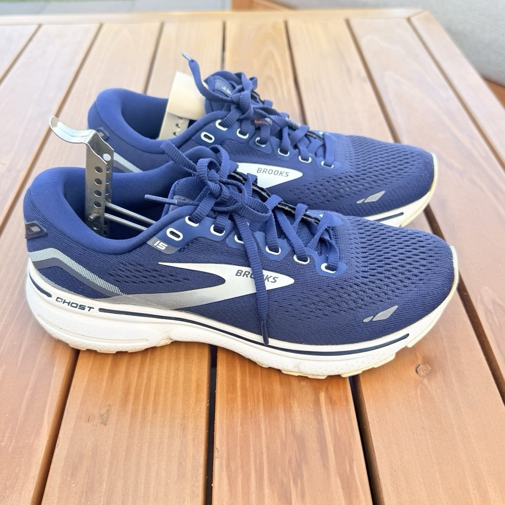 Brooks Ghost 15 Women's Size 8.5 B ) Running Shoes Navy White